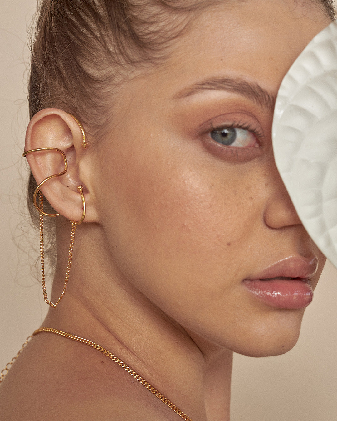 Looped Chain Earcuff -