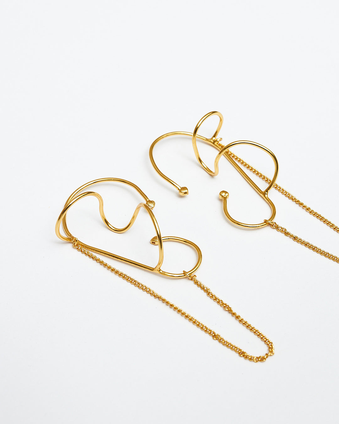 Looped Chain Earcuff -