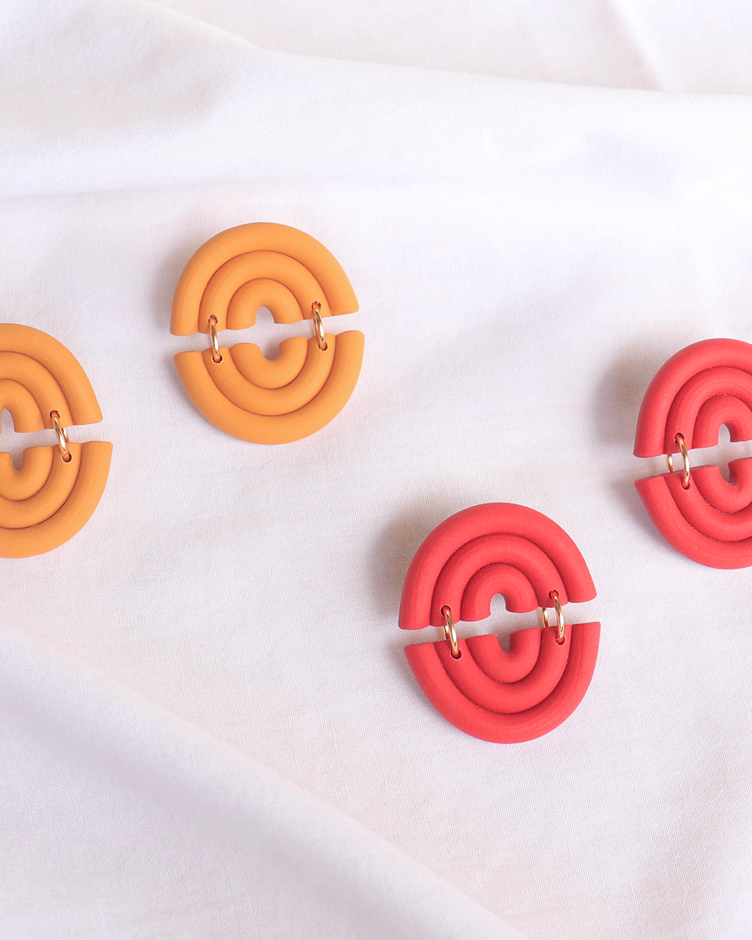 Etniá Studs -